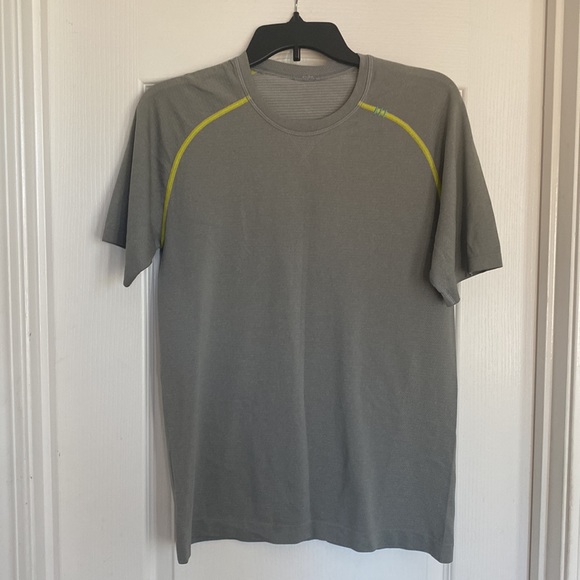 Lululemon Metal Vent Tech Short Sleeve - Picture 2 of 5